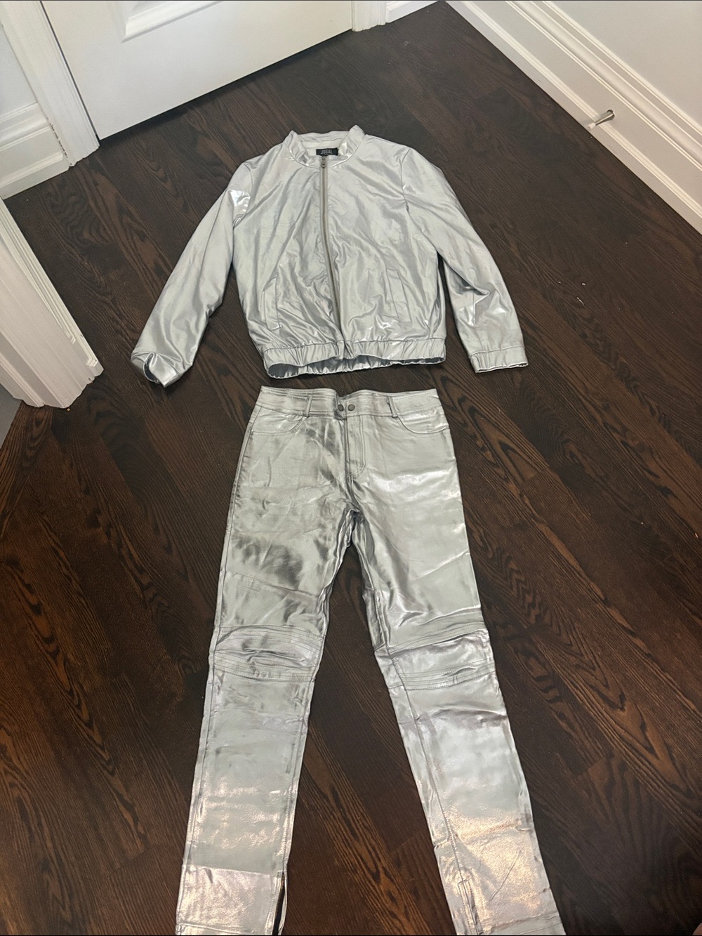 Metallic Silver men’s Pants & Matching Jacket Set